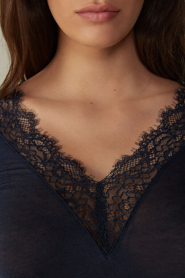 Camicia a maniche lunghe in cashmere ultraleggero con pizzo Camicia a maniche lunghe in cashmere ultraleggero con pizzo