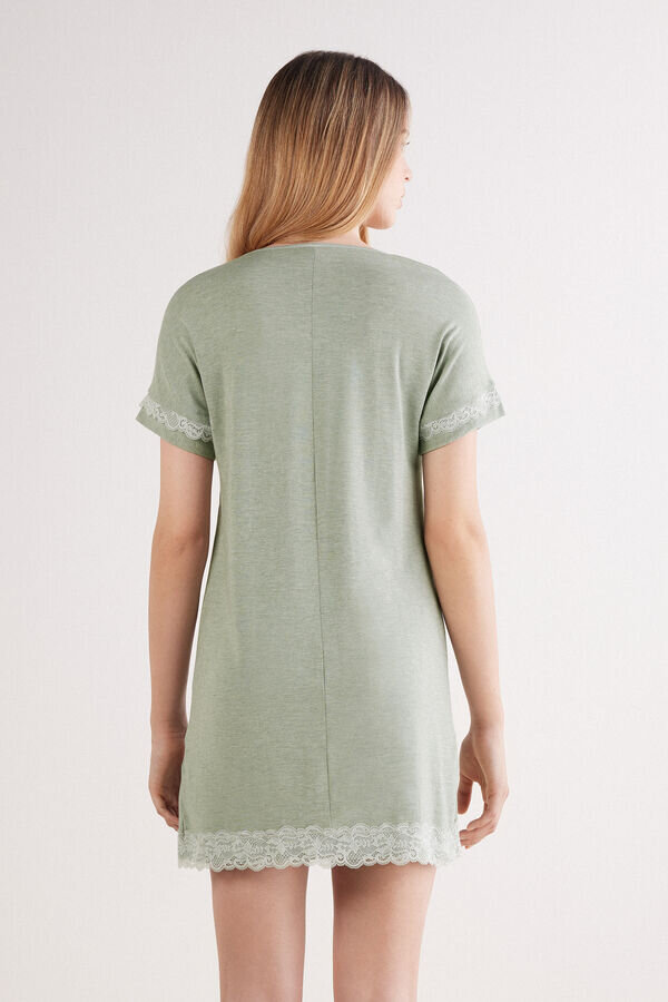 Camicia da notte con maniche corte e bordi in pizzo Camicia da notte con maniche corte e bordi in pizzo