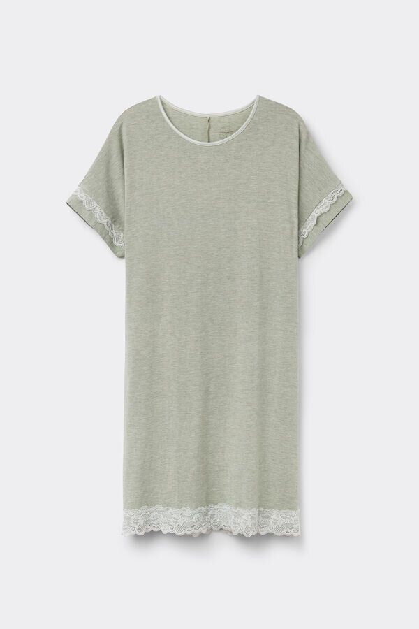 Camicia da notte con maniche corte e bordi in pizzo Camicia da notte con maniche corte e bordi in pizzo