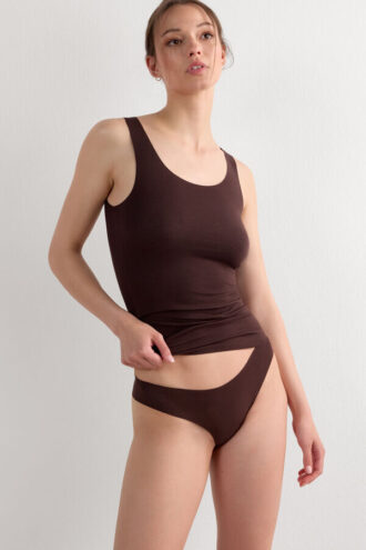 Canotta in cotone con scollo rotondo e bordi grezzi