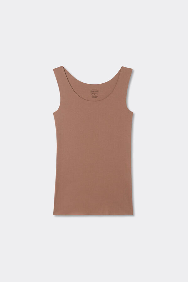 Canotta in cotone con scollo rotondo e bordi grezzi Canotta in cotone con scollo rotondo e bordi grezzi