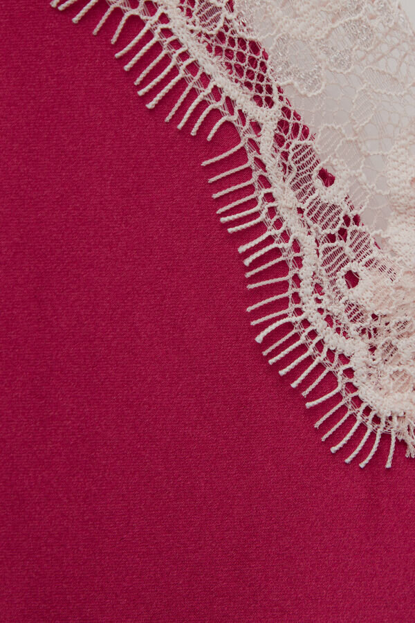 Chemise in seta con bordi in pizzo a contrasto Chemise in seta con bordi in pizzo a contrasto