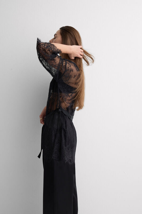 Eleganza incarnata Abito in pizzo Eleganza incarnata Abito in pizzo