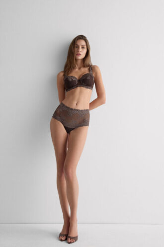 Hipster Brazilian Pretty Flowers Hipster Brazilian Pretty Flowers