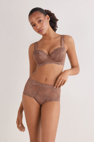 Hipster Brazilian Pretty Flowers