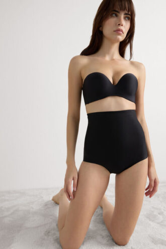 Hipster modellante a vita alta in microfibra senza cuciture Hipster modellante a vita alta in microfibra senza cuciture