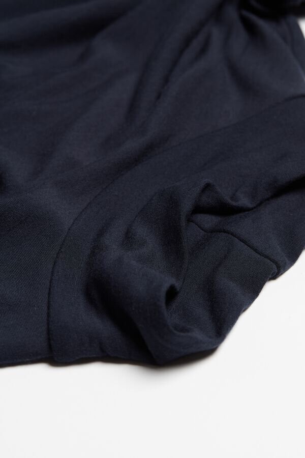 Maglia a maniche lunghe con collo alto in modal e cashmere Maglia a maniche lunghe con collo alto in modal e cashmere