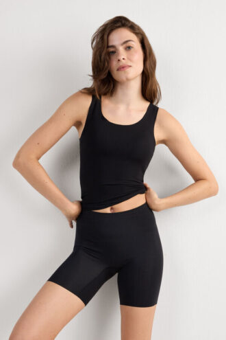 Pantaloncini in cotone senza cuciture con bordi grezzi