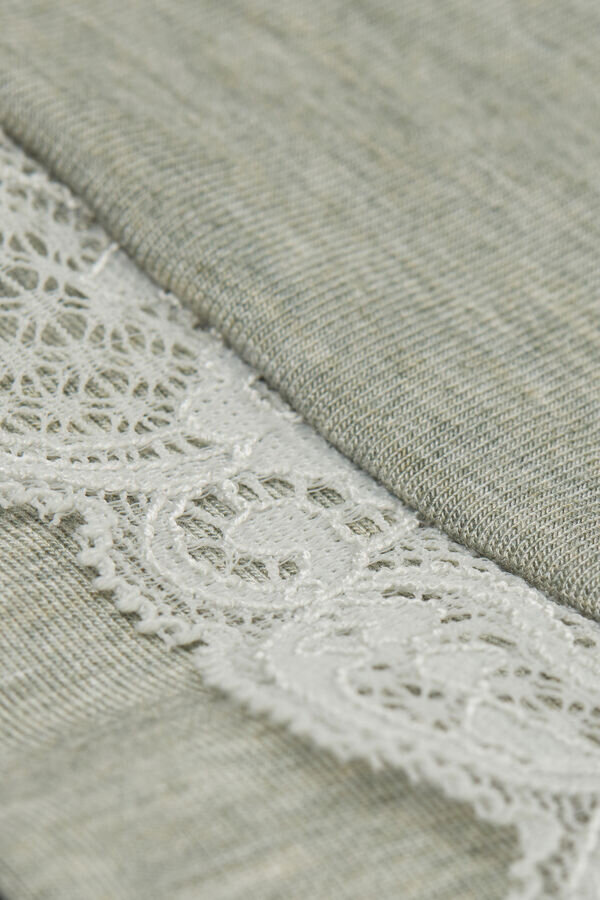 Pigiama corto con bordi in pizzo in modal Pigiama corto con bordi in pizzo in modal