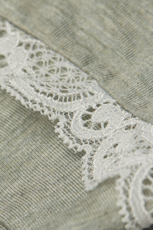 Pigiama lungo con bordi in pizzo in modal Pigiama lungo con bordi in pizzo in modal