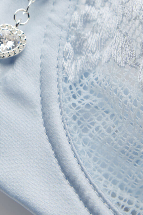 Reggiseno a balconcino Denise in seta e pizzo con fiori di seta Reggiseno a balconcino Denise in seta e pizzo con fiori di seta