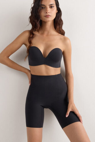 Shorts in microfibra con taglio grezzo