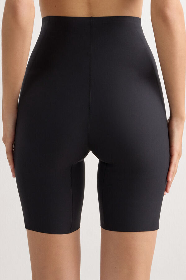 Shorts in microfibra con taglio grezzo Shorts in microfibra con taglio grezzo