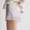 Shorts in seta con bordi in pizzo