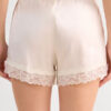 Shorts in seta con bordi in pizzo Shorts in seta con bordi in pizzo