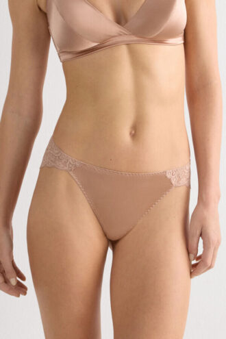 Slip bikini in pizzo e seta