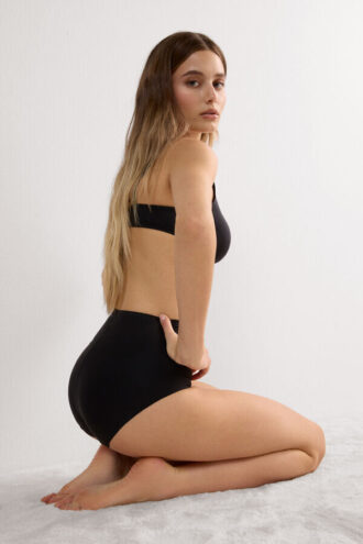 Slip in microfibra con bordi grezzi Slip in microfibra con bordi grezzi