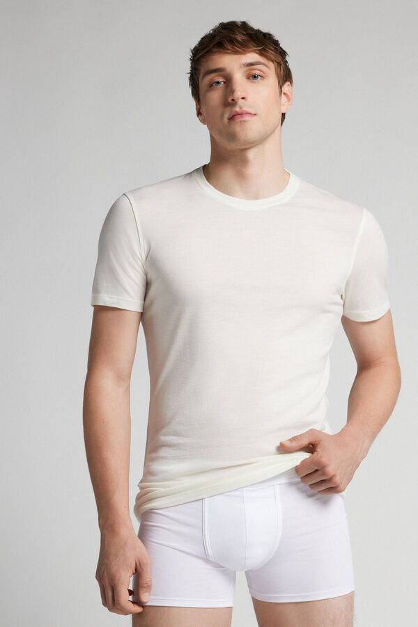 T-shirt a maniche corte in lana merino elasticizzata T-shirt a maniche corte in lana merino elasticizzata