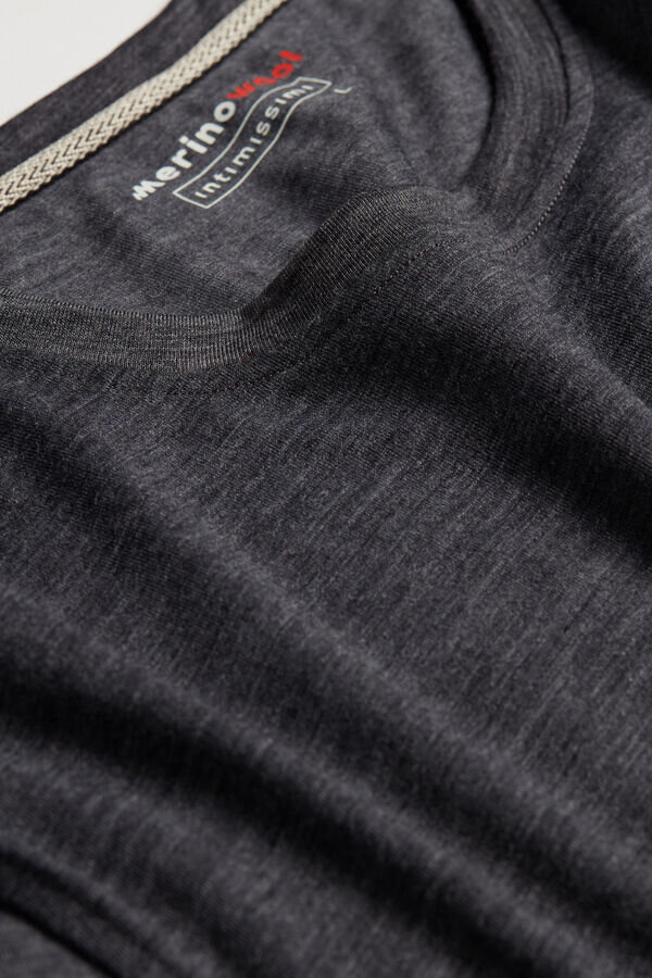 T-shirt a maniche corte in lana merino elasticizzata T-shirt a maniche corte in lana merino elasticizzata