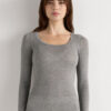 Top a maniche lunghe con scollo rotondo in modal ultraleggero e cashmere