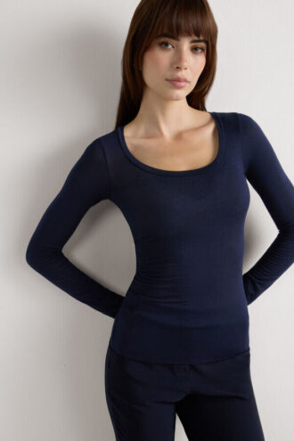 Top a maniche lunghe con scollo rotondo in modal ultraleggero e cashmere