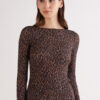 Top a maniche lunghe con stampa leopardata in modal ultraleggero con cashmere