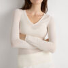 Top con scollo a V in modal ultraleggero con cashmere Top con scollo a V in modal ultraleggero con cashmere
