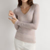 Top con scollo a V in modal ultraleggero con cashmere