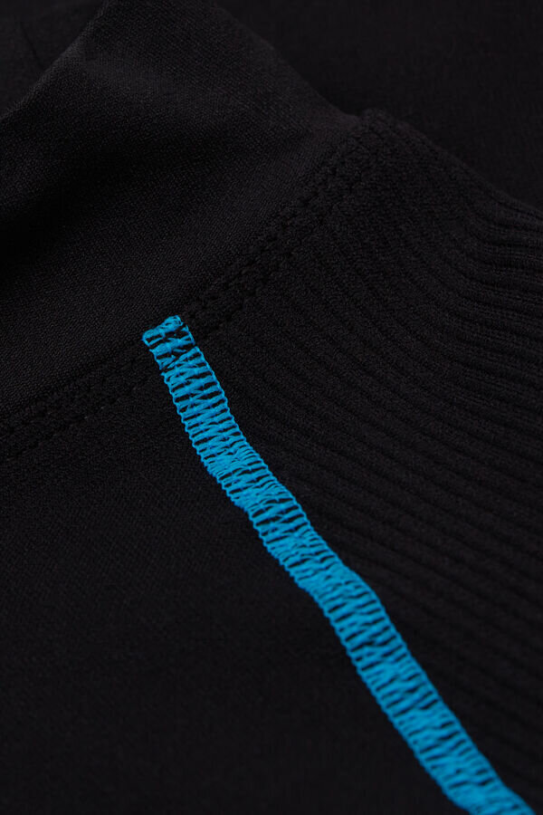 Top sportivo tecnico a maniche lunghe Top sportivo tecnico a maniche lunghe