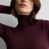 Top ultraleggero con collo alto in modal e cashmere Top ultraleggero con collo alto in modal e cashmere