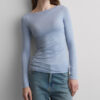 Top ultraleggero in modal e cashmere con scollo a barchetta Top ultraleggero in modal e cashmere con scollo a barchetta