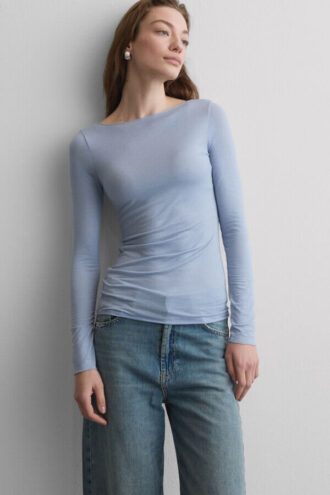 Top ultraleggero in modal e cashmere con scollo a barchetta
