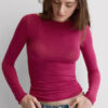 Top ultraleggero in modal e cashmere con scollo a barchetta Top ultraleggero in modal e cashmere con scollo a barchetta