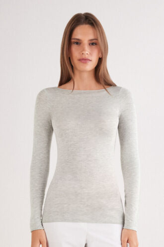 Top ultraleggero in modal e cashmere con scollo a barchetta