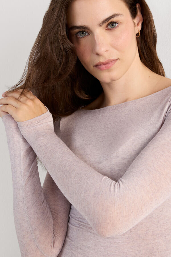 Top ultraleggero in modal e cashmere con scollo a barchetta Top ultraleggero in modal e cashmere con scollo a barchetta