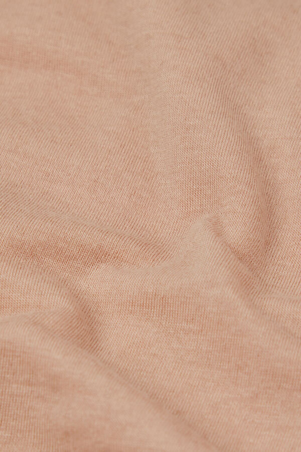 Top ultraleggero in modal e cashmere con scollo a barchetta Top ultraleggero in modal e cashmere con scollo a barchetta