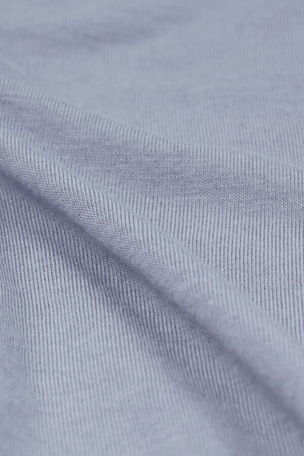 Top ultraleggero in modal e cashmere con scollo a barchetta Top ultraleggero in modal e cashmere con scollo a barchetta