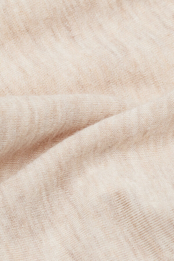 Top ultraleggero in modal e cashmere con scollo a barchetta Top ultraleggero in modal e cashmere con scollo a barchetta